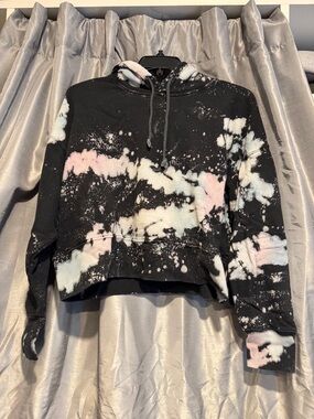 Daydreamer Tie-Dye cropped Hoodie size medium